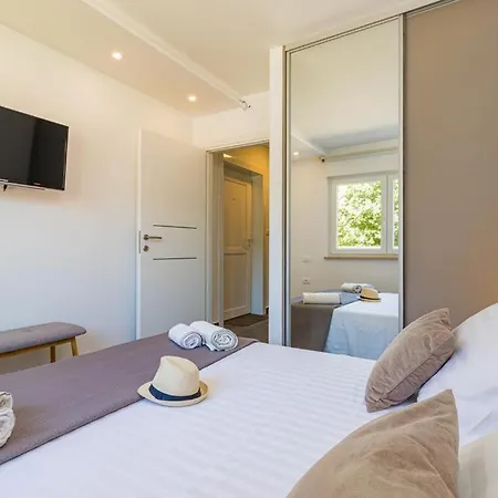N&g New Stoja Apartment