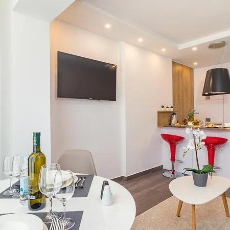 N&g New Stoja Apartment *