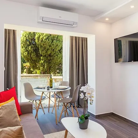 N&g New Stoja Apartment Pula